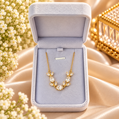 Tulip Bloom Necklace White & Gold – Floral Elegance Collection 🌷