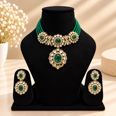 Emeravelle Kundan Set