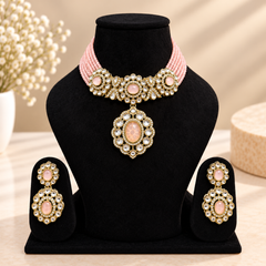 Gulvaira Kundan Set